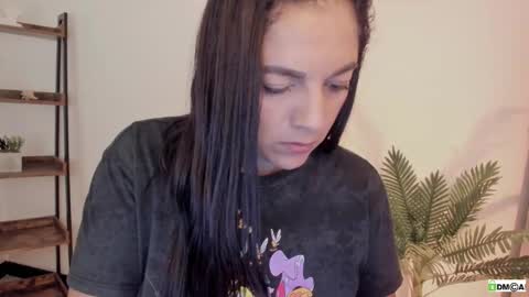 Snapshot of pink_kitten_ chatting on 01/09/26, 11:57 Eli online show from 01/09/26, 11:57