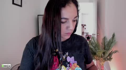 Snapshot of pink_kitten_ chatting on 03/31/26, 02:50 Eli online show from 03/31/26, 02:50