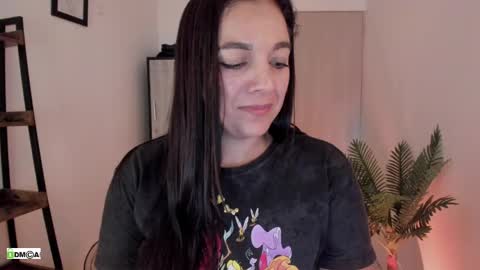 Snapshot of pink_kitten_ chatting on 04/22/26, 04:08 Eli online show from 04/22/26, 04:08