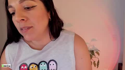 Snapshot of pink_kitten_ chatting on 07/28/26, 06:20 Eli online show from 07/28/26, 06:20