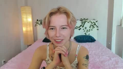 Snapshot of pink_lila18 chatting on 09/12/25, 08:03 pink_lila18 online show from 09/12/25, 08:03