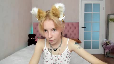 Snapshot of pink_lila18 chatting on 09/18/25, 08:05 pink_lila18 online show from 09/18/25, 08:05