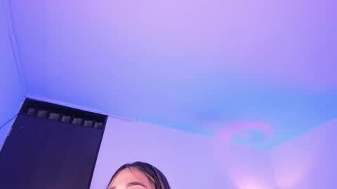 Snapshot of pink_quarz chatting on 09/27/25, 02:05 KELLY online show from 09/27/25, 02:05