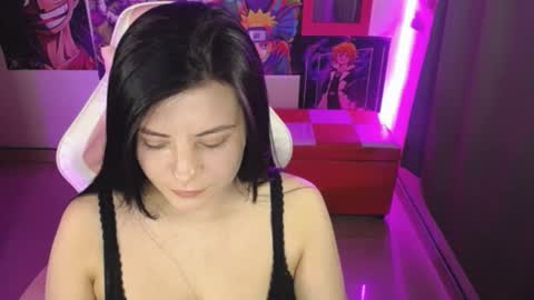 Snapshot of pink_yuii chatting on 10/07/25, 10:07 pink_yuii online show from 10/07/25, 10:07