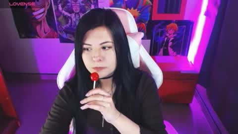 Snapshot of pink_yuii chatting on 10/19/25, 01:17 pink_yuii online show from 10/19/25, 01:17