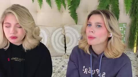 Snapshot of pinkadele chatting on 10/30/25, 08:49 Adele online show from 10/30/25, 08:49