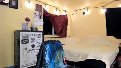 Virginity smiles online show from 09/17/25, 08:16