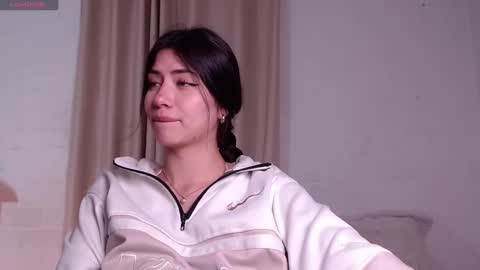 Snapshot of pinkarg chatting on 01/03/25, 02:10 - online show from 01/03/25, 02:10