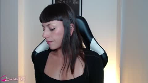 Emily online show from 01/10/25, 02:14