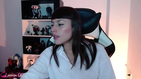 Emily online show from 03/05/25, 10:21