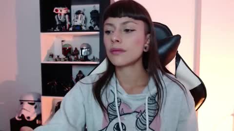 Emily online show from 09/08/25, 09:58