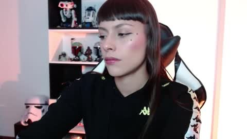 Emily online show from 09/11/25, 11:49