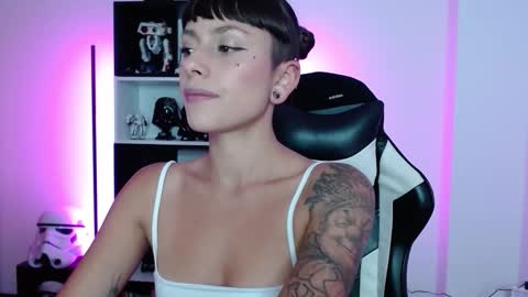 Emily online show from 09/25/25, 02:59