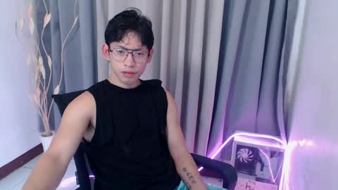 Snapshot of pinkcock_froi chatting on 05/31/26, 01:58 froi online show from 05/31/26, 01:58