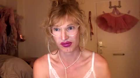 pinkfag online show from 12/03/24, 08:17