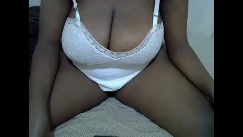 Snapshot of pinkiec4 chatting on 09/26/25, 11:03 Kim20 online show from 09/26/25, 11:03