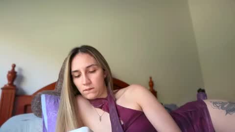 Pinkilola online show from 05/15/26, 04:47