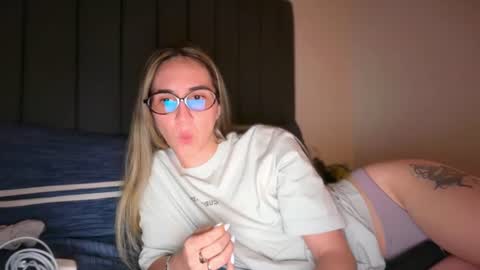 Pinkilola online show from 07/19/26, 03:54