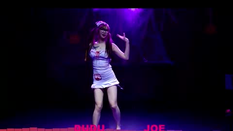 Snapshot of pinklady_dudu chatting on 10/28/25, 11:58 pinklady_dudu online show from 10/28/25, 11:58