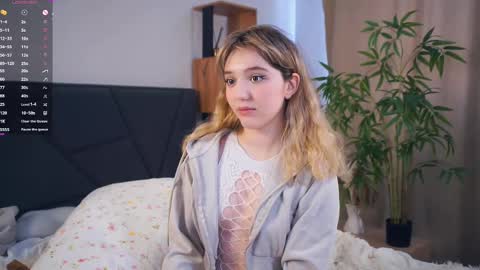  HERES ALICE  WELCOME EVERYONE LOVENSE DOMI REACT TO YOUR TIPS LETS MAKE A GREAT SHOW TOGETHER  online show from 02/17/25, 06:20