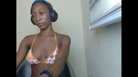 Snapshot of pinknjuicyx chatting on 12/09/24, 10:11 pinknjuicyx online show from 12/09/24, 10:11
