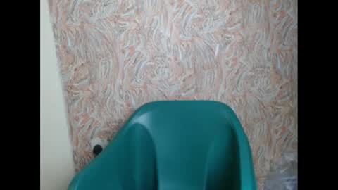 Snapshot of pinknjuicyx chatting on 12/15/24, 06:48 pinknjuicyx online show from 12/15/24, 06:48