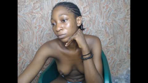 Snapshot of pinknjuicyx chatting on 12/18/24, 04:39 pinknjuicyx online show from 12/18/24, 04:39