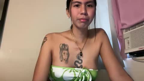 Snapshot of pinkpuxxx chatting on 09/16/25, 02:56 pinkpuxxx online show from 09/16/25, 02:56