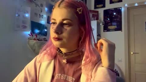 Sara online show from 09/23/25, 06:11