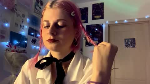 Sara online show from 09/27/25, 06:13