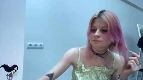 Sara online show from 10/23/25, 09:24