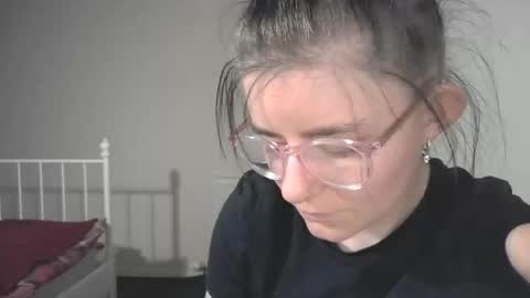 pinkwife97 online show from 09/27/25, 06:57