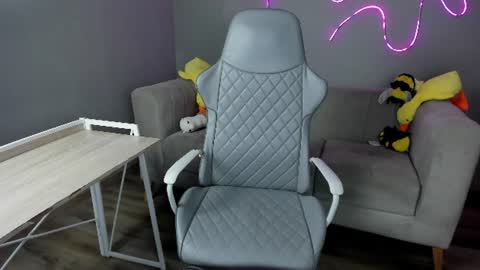 pinky_dolly_molly online show from 06/13/26, 04:10