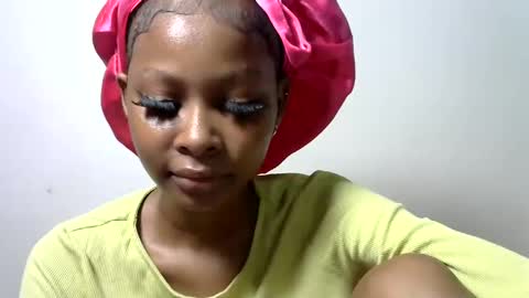 pinky_lov online show from 02/17/25, 12:05