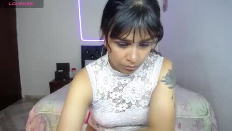 VIOLETA LOPEZ online show from 03/01/26, 09:50