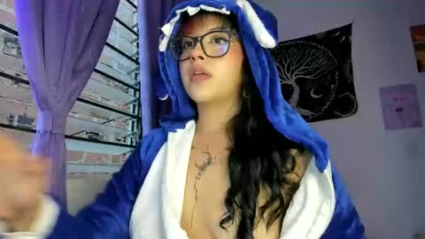 pinky_promiseex online show from 09/21/25, 10:55