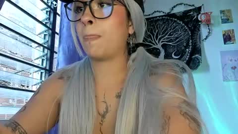 pinky_promiseex online show from 06/14/26, 10:56