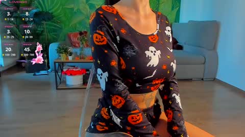 Snapshot of pinkyishere chatting on 10/30/25, 01:34 Pinkyishere online show from 10/30/25, 01:34