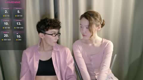Li long hair and Ru short hair online show from 06/19/26, 08:12