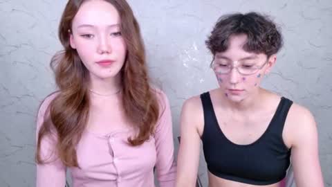 Li long hair and Ru short hair online show from 07/19/26, 01:48