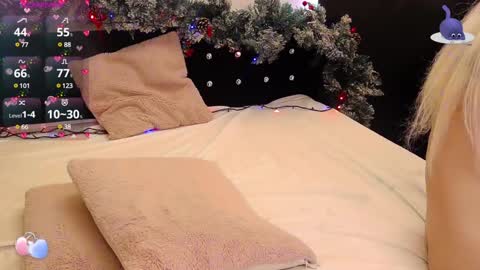 Pinky online show from 12/21/24, 02:30