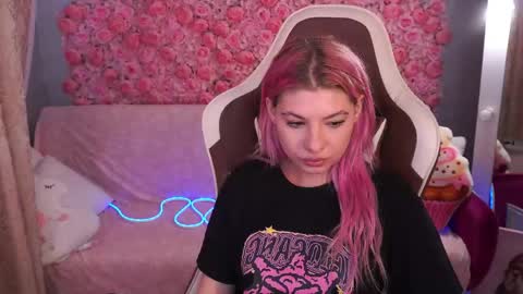 Snapshot of pinkytrix chatting on 05/30/26, 12:35 pinkytrix online show from 05/30/26, 12:35