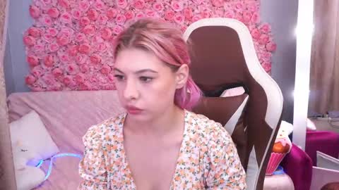 Snapshot of pinkytrix chatting on 06/02/26, 05:42 pinkytrix online show from 06/02/26, 05:42