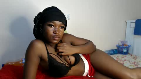 Snapshot of pinnacle_ chatting on 06/07/26, 10:57 zenah online show from 06/07/26, 10:57