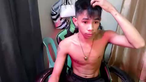 Snapshot of pinoy_oyd69 chatting on 05/24/26, 07:57 pinoy_oyd69 online show from 05/24/26, 07:57