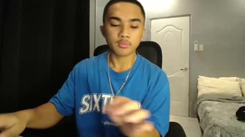 Adrianne online show from 10/01/25, 02:17