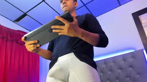 pipe_320 online show from 02/24/25, 12:52