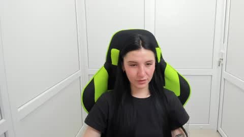 Piper online show from 06/12/26, 03:55