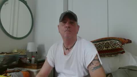 Snapshot of pirate334 chatting on 04/02/26, 07:44 pirate334 online show from 04/02/26, 07:44