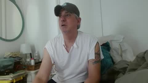 Snapshot of pirate334 chatting on 04/12/26, 06:02 pirate334 online show from 04/12/26, 06:02